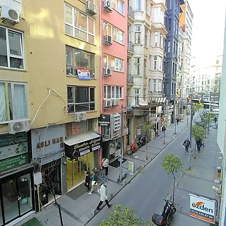 Kutluhan Κωνσταντινούπολη